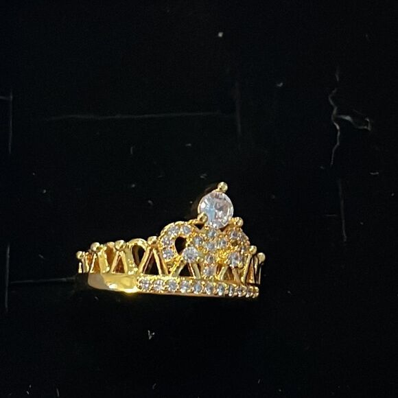 Gold Crown Ring - Picture 3 of 3